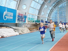 Соревнования прошли в легкоатлетическом манеже «Гармония», построенном по проекту «Газпром — детям»