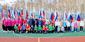 Благодаря проекту «Газпром — детям» юные жители посёлка будут тренироваться на современном спортивном объекте
