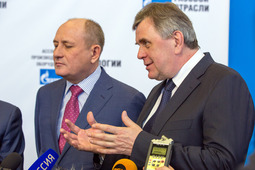 Виталий Маркелов и Сергей Ястребов приняли участие в совещании по вопросам внедрения унифицированного газоперекачивающего агрегата