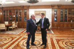 В «Газпроме» состоялась рабочая встреча Александра Бердникова и Алексея Миллера