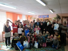 Томское ЛПУМГ подарило новую школьную форму детям из Моряковской специальной (коррекционной) школы-интерната для детей-сирот