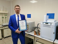 Сергей Тимофеев в лаборатории Томского ЛПУМГ