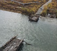 В результате подъёма воды был повреждён мост через реку Пымта