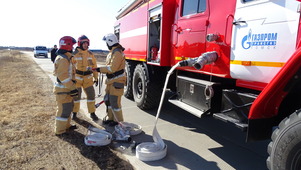 Команда добровольного пожарного формирования Свободненского ЛПУМГ приступает развертывание