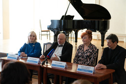 Перед концертом томские журналисты смогли пообщаться с музыкантами
