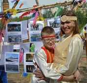 Каждый посетитель могут увидеть иллюстрации о жизни тех, кто строит «Силу Сибири»