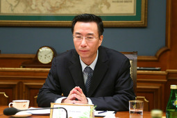 Вице-президент CNPC Ван Дунцзинь во время встречи с Алексеем Миллером