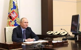 Владимир Путин во время телемоста. Фото kremlin.ru