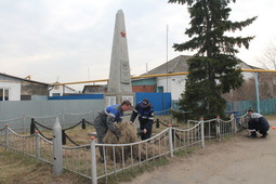 Памятника воинам, погибшим в годы Великой Отечественной войны, в селе Харино Омской области