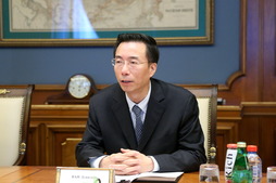 Вице-президент CNPC Ван Дунцзинь во время рабочей встречи с Алексеем Миллером