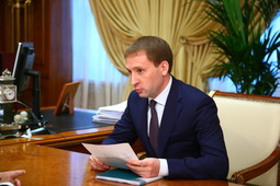 Губернатор Амурской области Александр Козлов во время встречи с Алексеем Миллером