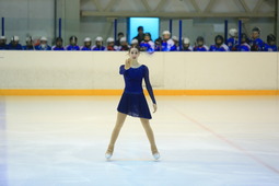 Перед стартом для хоккеистов и болельщиков выступили воспитанники отделения фигурного катания ДЮСШ № 4 г. Томска