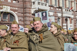 В шествии «Бессмертного полка» приняли участие более 1000 работников администрации и томских филиалов компании