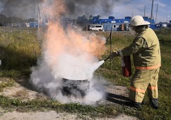 Спасатели продемонстрировали навыки ликвидации возгораний