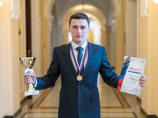 Дмитрий Богомолов, техник экономической группы Управления материально-технического снабжения и комплектации «Газпром трансгаз Томск», занял первое место в первом этапе Кубка Сибири по картингу.