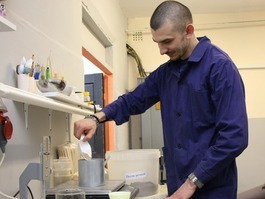 Студенты осваивают навыки диагностики трубопроводов на практике наряду с теоретической подготовкой