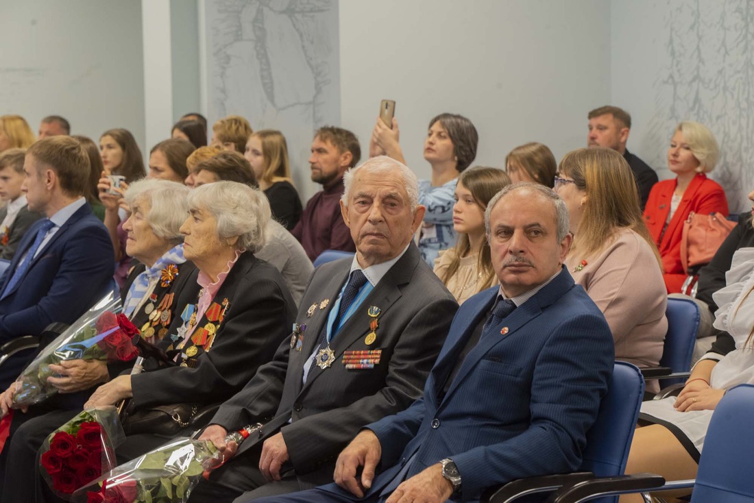 Среди участников форума — ветераны Великой Отечественной войны и труженики тыла, ветераны труда